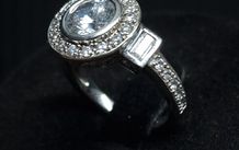 Vintage 9ct Gold White Stone Halo Ring