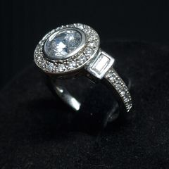 Vintage 9ct Gold White Stone Halo Ring