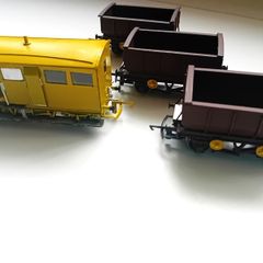 Model  Railway Irish  Ballast Wagon  Set