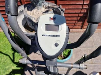 Cross trainer / Strider
