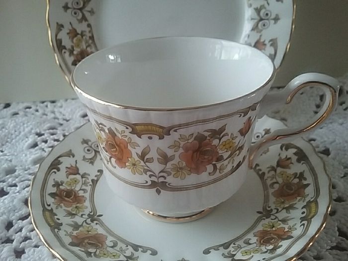 Royal Stafford Clovelly Trio