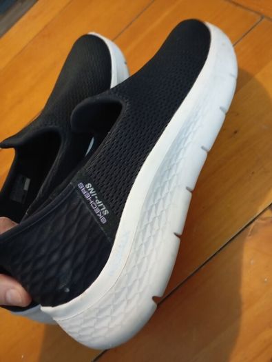 Skechers slip ons