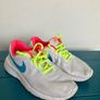 girls nike trainers size 1 Image 2