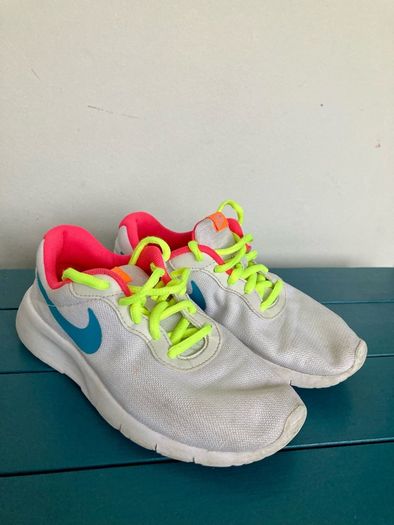 girls nike trainers size 1