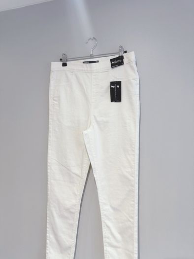 New Dunnes Stores High-Waisted White Jeggings
