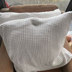 Sheridan cushion covers x2 (incl cushions)