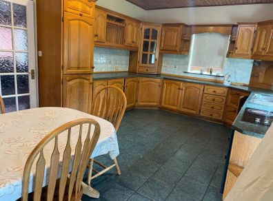 Oak Fitted Kitchen