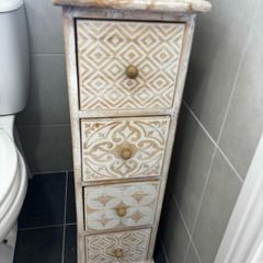 Small chest of drawers