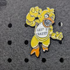 Chica fnaf enamel pin