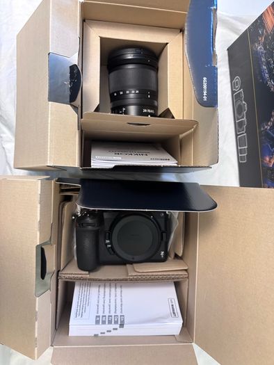 Mirrorless camera Nikon Z5 + NIKKOR Z 24-70mm f/4 S lens
