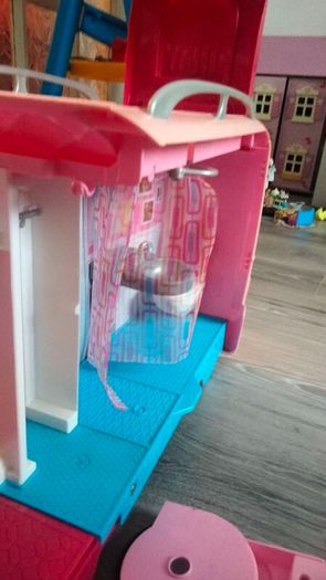 Barbie campervan