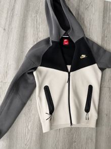 nike tech
