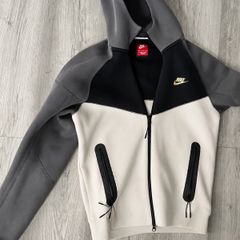 nike tech
