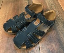 Bluezoo boys navy sandals size 11 junior