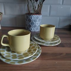 Tams mid century tea cups and side plates