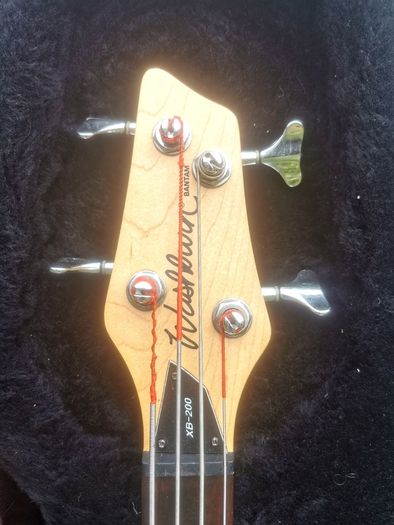 1994 Washburn XB-200 Bantam Bass (Mint Condition, 3-Knob Variant) + Fender Hard Case
