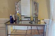 Good quality mirrored chest of drawers