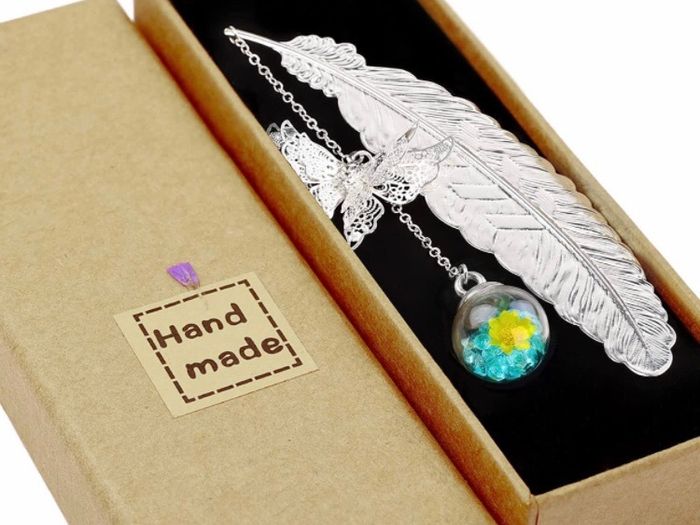 Toirxarn Metal Feather Bookmark Xmas Gift Christmas Present for Women Mum Ladies Her Girl Grandma Teacher Sister Wife MULTIPLE COLOURS AVAILABLE (FREE POSTAGE)