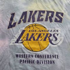 Women's Lakers t-shirt