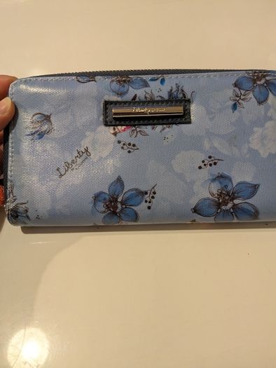 Ladies wallet