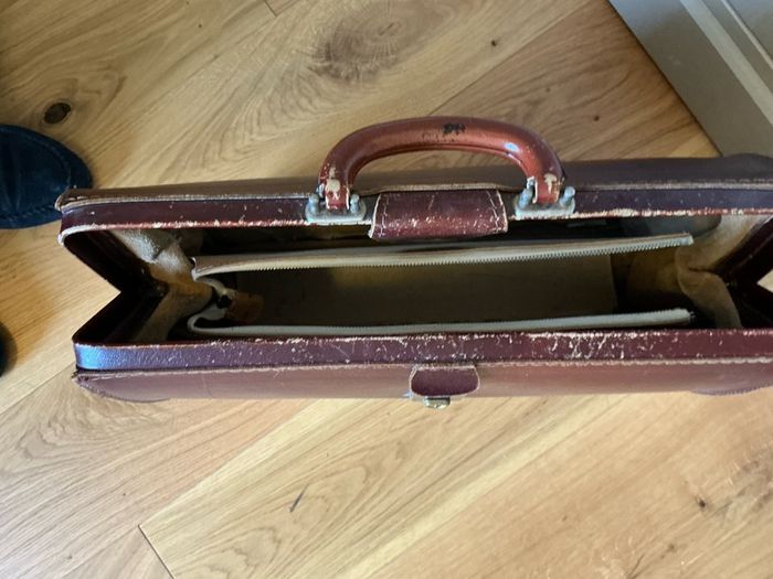 Vintage Oxblood leather accountant/solicitor briefcase