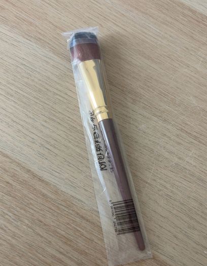 Spectrum B32 Glowy Foundation Brush