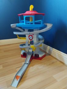 Paw Patrol Tower + 2 cars