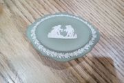 Wedgwood jasperware green lidded box
