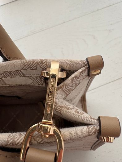 New Authentic Michael Kors bag