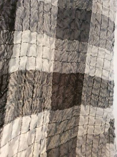 Ladies ruffle scarf