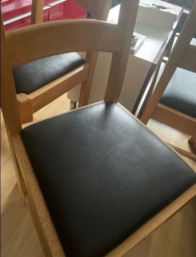 table and chairs