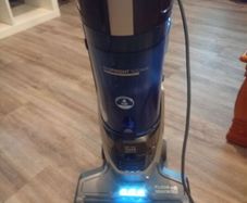 Hoover upright vacuum