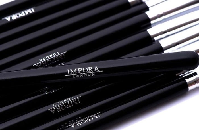 Eyeshadow Brushes, Blending Brush, Crease Brush, Eyeliner Brush & more 12 Brushes (FREE POSTAGE)