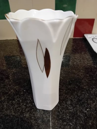Tara China Vase