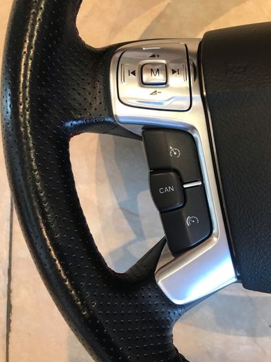Ford Steering wheel and Airbag