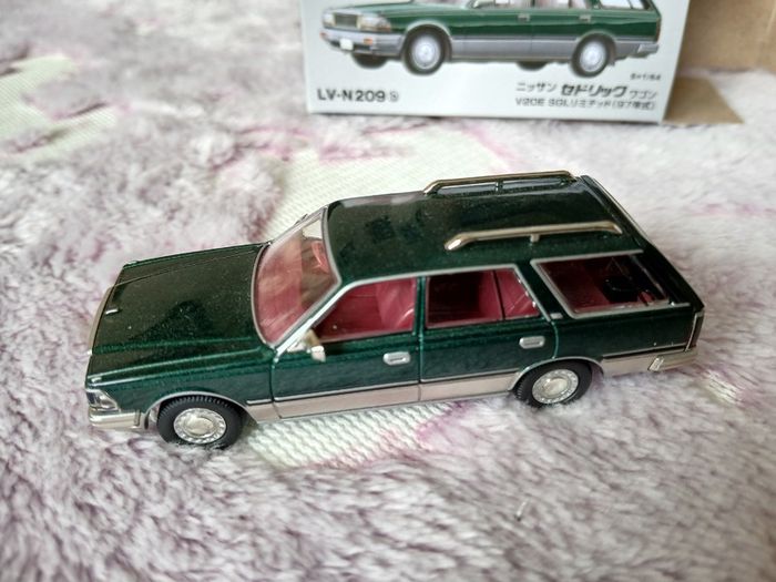 Tomica Limited Vintage Neo Lv-n209b Nissan Cedric Wagon V20e Sgl Limited