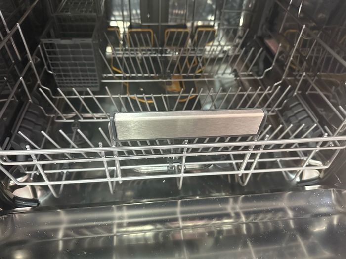 Whirlpool 60CM Integrated Standard Dishwasher