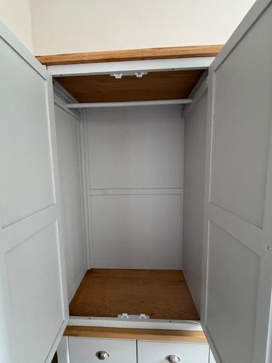 Doune 3dr wardrobe/Taupe & Oak/Excellent Condition