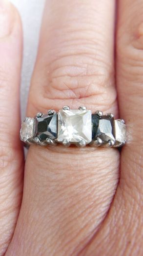 Vintage Sterling Silver 925  5-Stone Ring: Sapphire & Cubic Zirconia size P - 4,3g