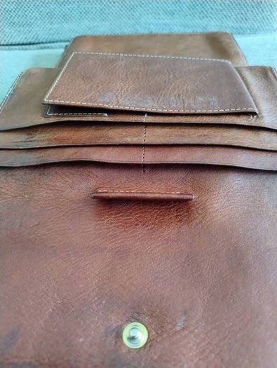 Vintage Malo Italian leather wallet with lots of pockets and compartments in very good condition with a lovely patina 20cm x 14cm when closed see all photos FREE STANDARD POSTAGE INCLUDED