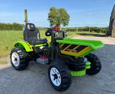 kids ride on tractor dumper 12v - never used