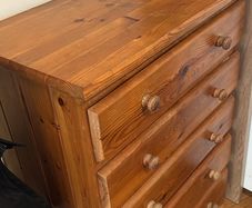chest of drawers