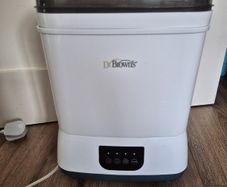 Dr. Browns bottle sterilizer and Dryer