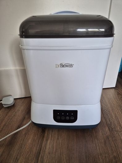 Dr. Browns bottle sterilizer and Dryer