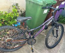 Girls Bicycle 26inch frame - needs work