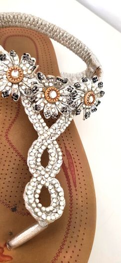Unsigned silver embellished sandals with cushioned soles Sz 40 (Fit 6.5 - 7 UK)