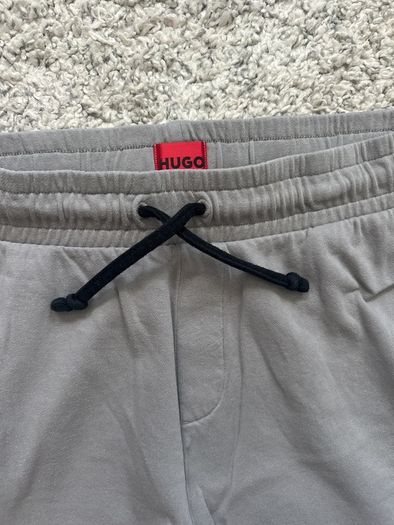 HUGO (Boss) grey shorts (XL)
