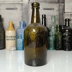 437 - Vintage Saorstat Eireann 1920s Collectible Decorative Bottle
