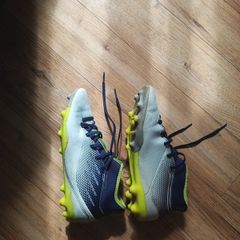kids football boots