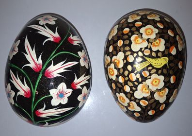 SALE!  Vintage Egg Shaped Black Lacquer Floral PAPIER MACHE Trinket Boxes, Set of 2